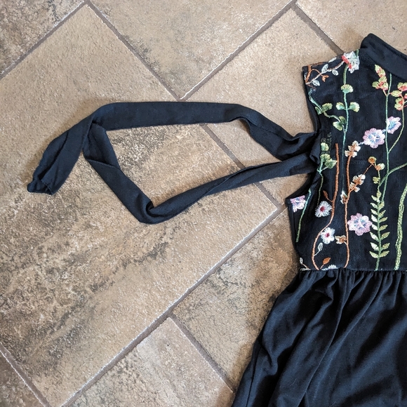 Zaful Mesh Embroidered Sleeveless Top Size XL Floral and Black - Picture 5 of 12